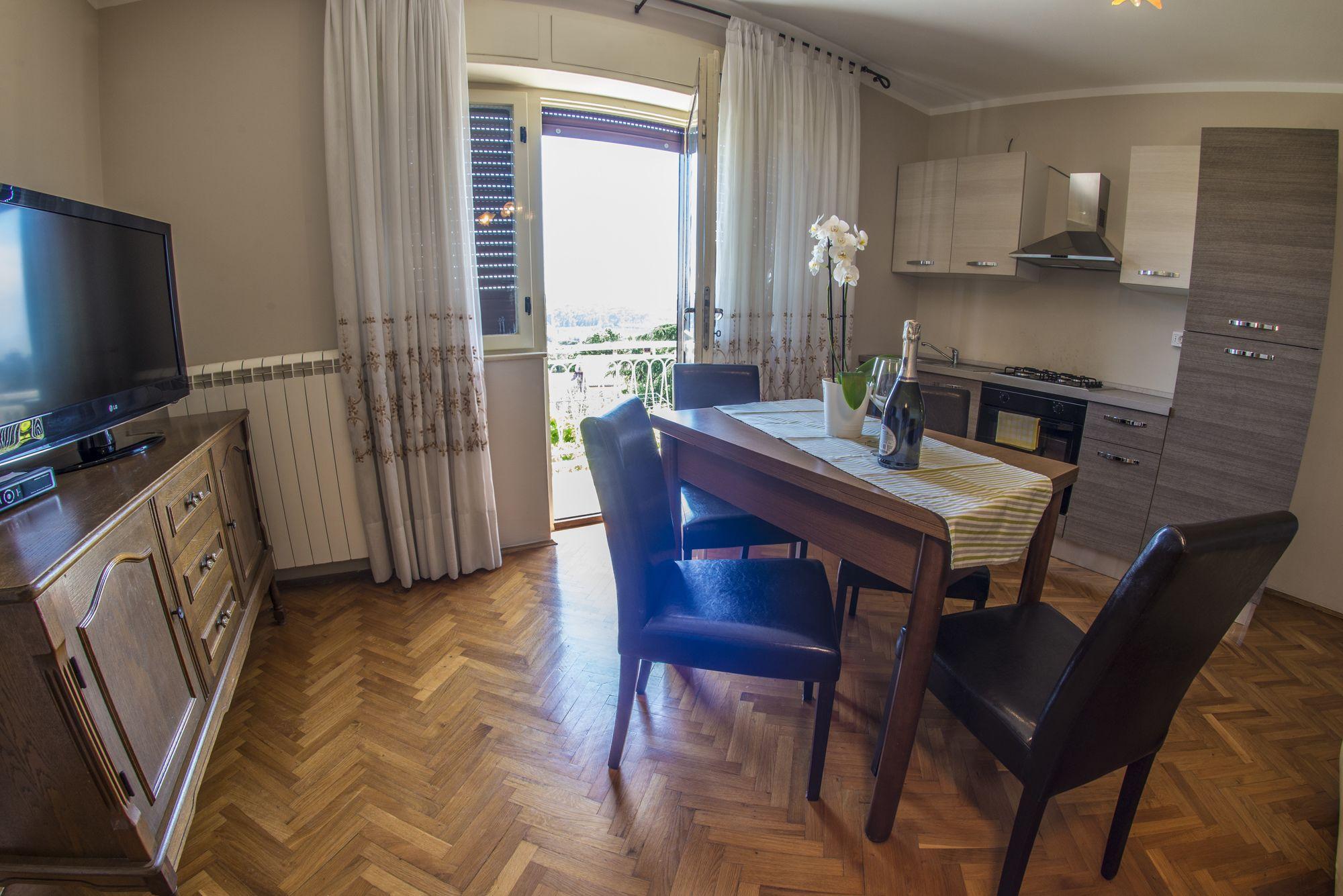 Diegos Apartments Пула Екстер'єр фото